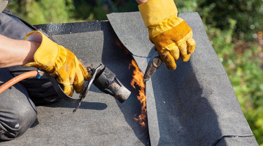 Professional New roof installation in Cowden, IL